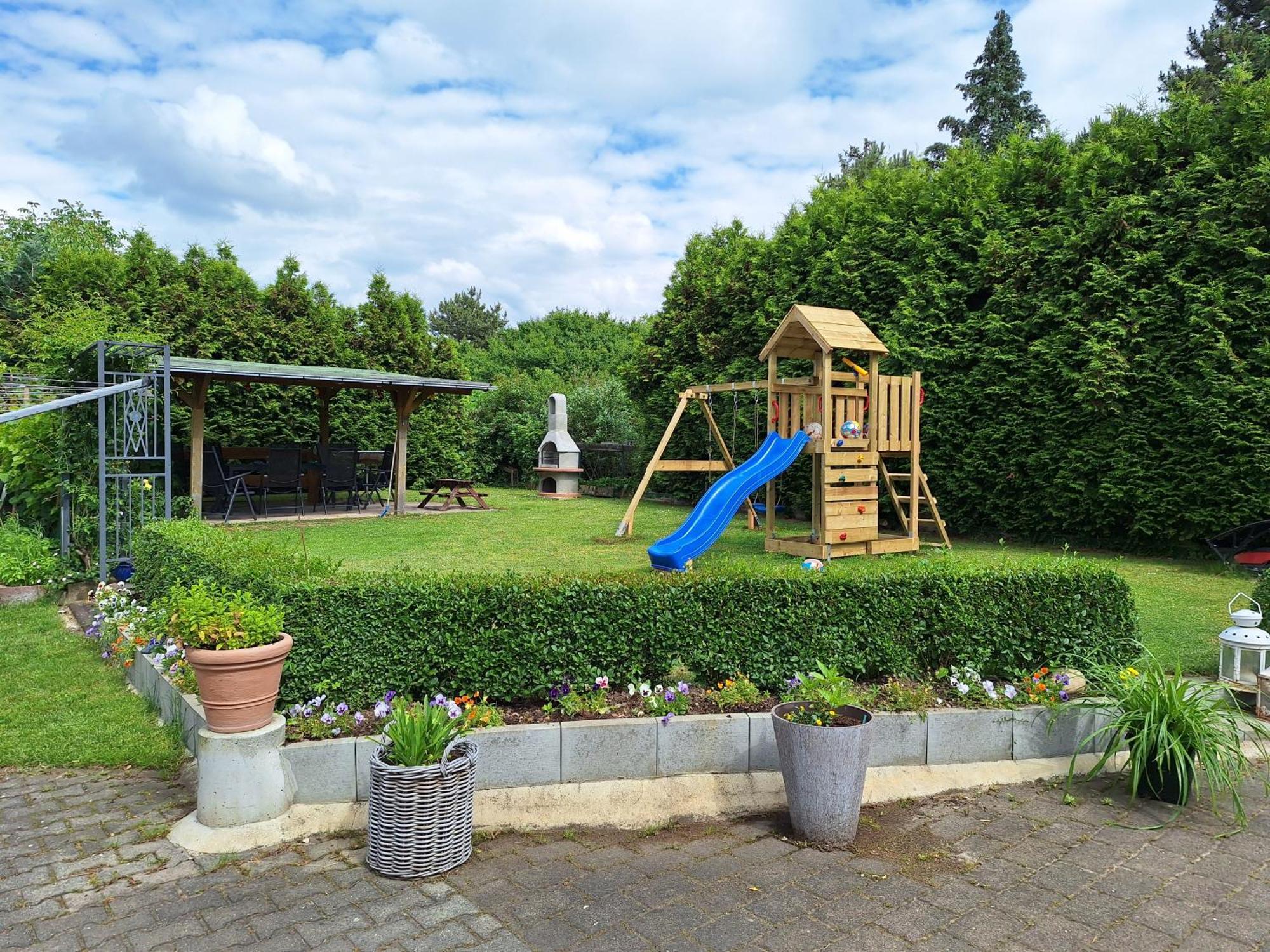 Gaststaette Und Pension Zur Schiene Merseburg Buitenkant foto